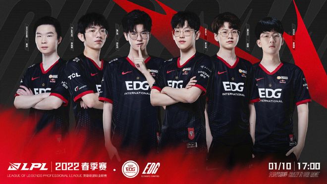 更衣室必受 更衣室必受