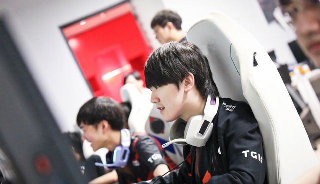 界杯席位后 界杯席位后